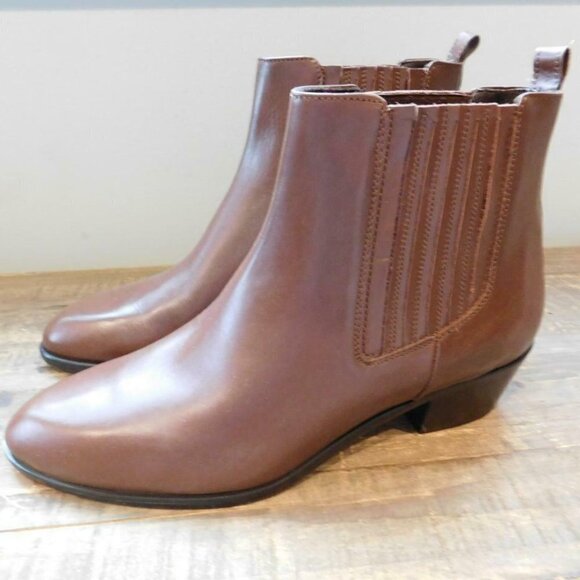 ! J.CREW $268 Chelsea Leather Ankle Boots 03002 - Picture 1 of 2